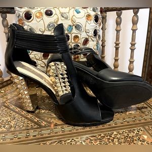 Different shoes - 10 size